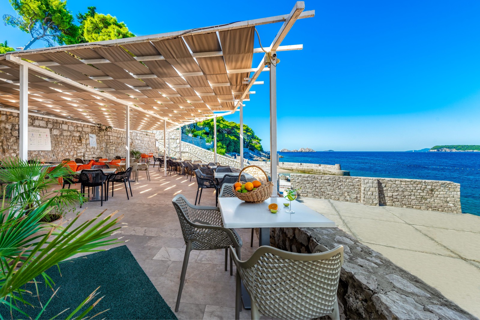 Beach bar Spledid.jpg